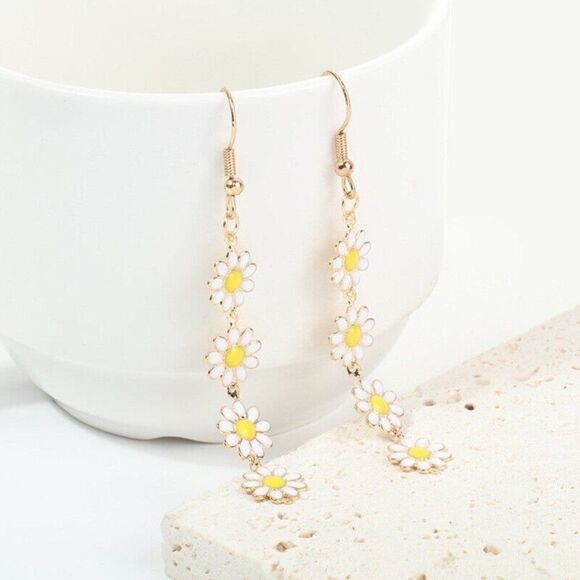 White Daisy Enamel Chain Dangle Earrings - Picture 4 of 5